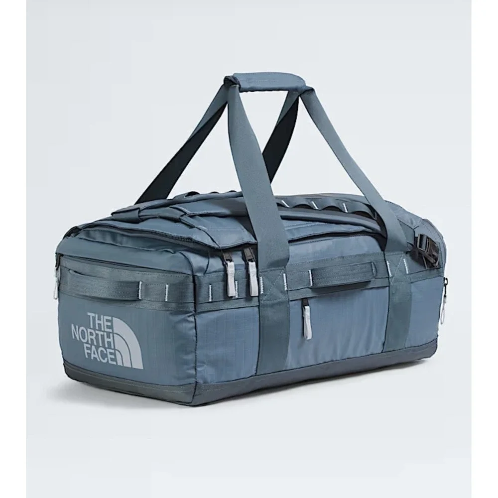 THE NORTH FACE Base Camp Voyager Duffel 42L NWT Granite Grey